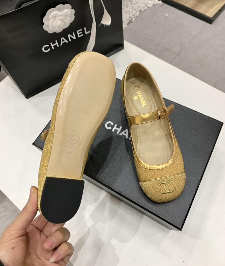 1725117051.422WbuonCUrOVChanel Mary Jane Shoes gold -02.jpg