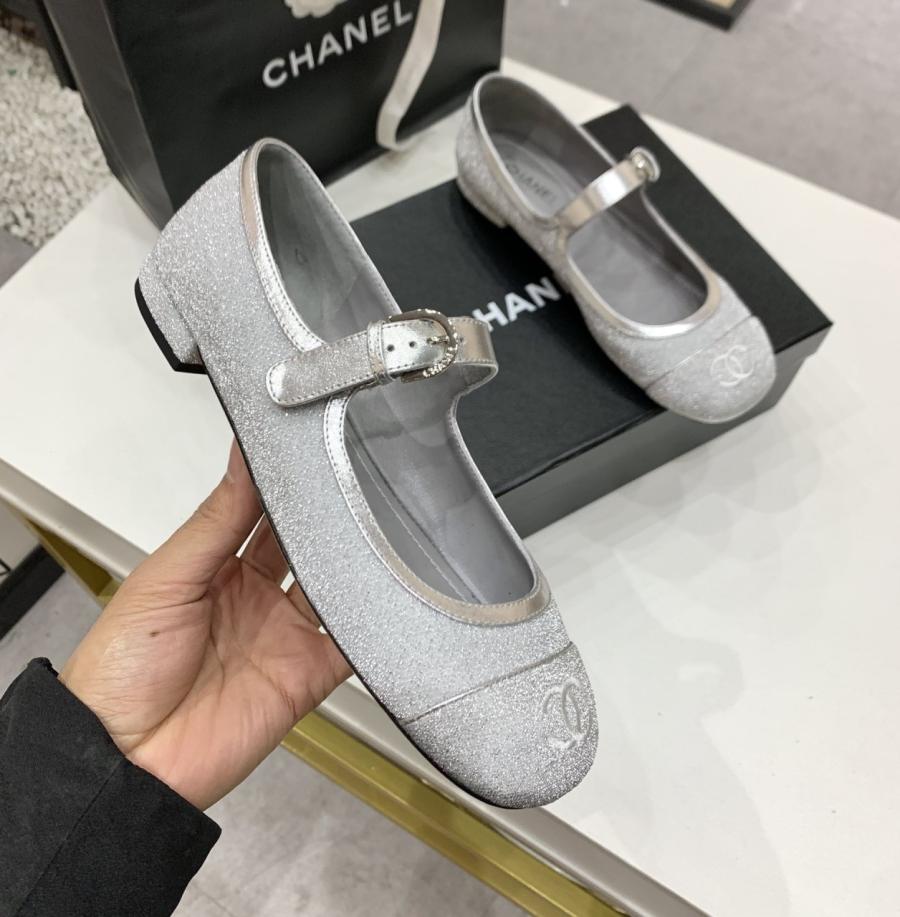 1725117051.8746mzncTYqsUqChanel Mary Jane Shoes silver -01.jpg