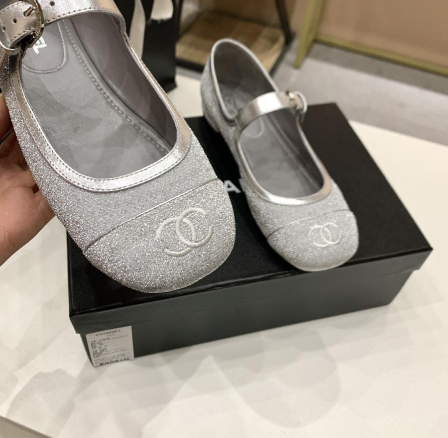 1725117051.9677IRogouWGgrChanel Mary Jane Shoes silver -02.jpg