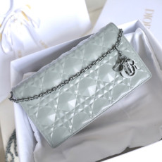 디올 LADY DIOR 파우치 21.5cm