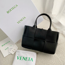 보테가베네타 Bottega Veneta Arco tote 토트백 609175 블랙