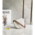 로에베 Loewe 스몰 힐 파우치 - 소프트 카프스킨 19.5CM