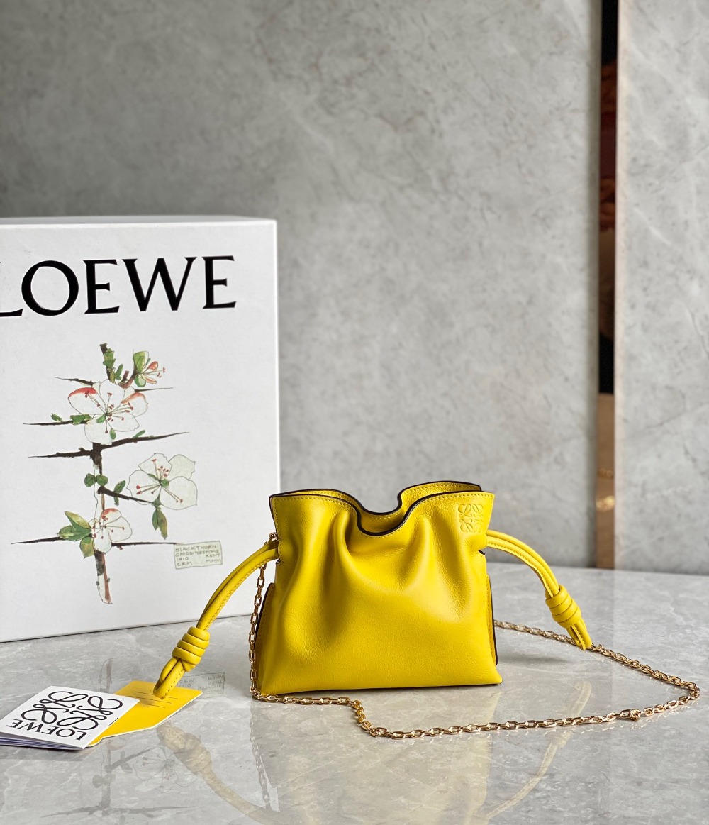 로에베 Loewe 미니 플라멩코 클러치 - 나파 카프스킨 15.5CM